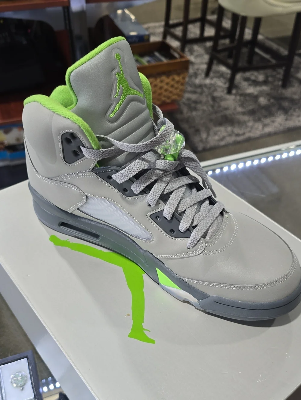 Jordan Men's Retro 5 - Grey with Neon Green Size 10 12